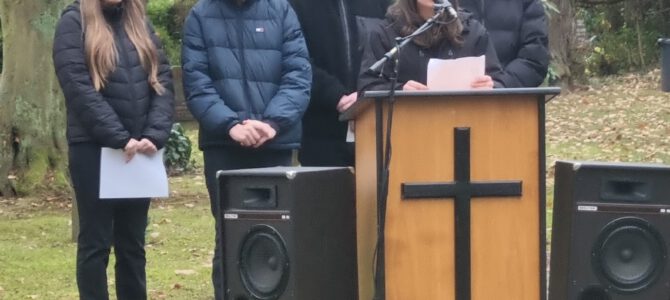 Schülervertretung der Friedrich-Wilhelm-Schule gedenkt der 23 getöteten Flakhelfer